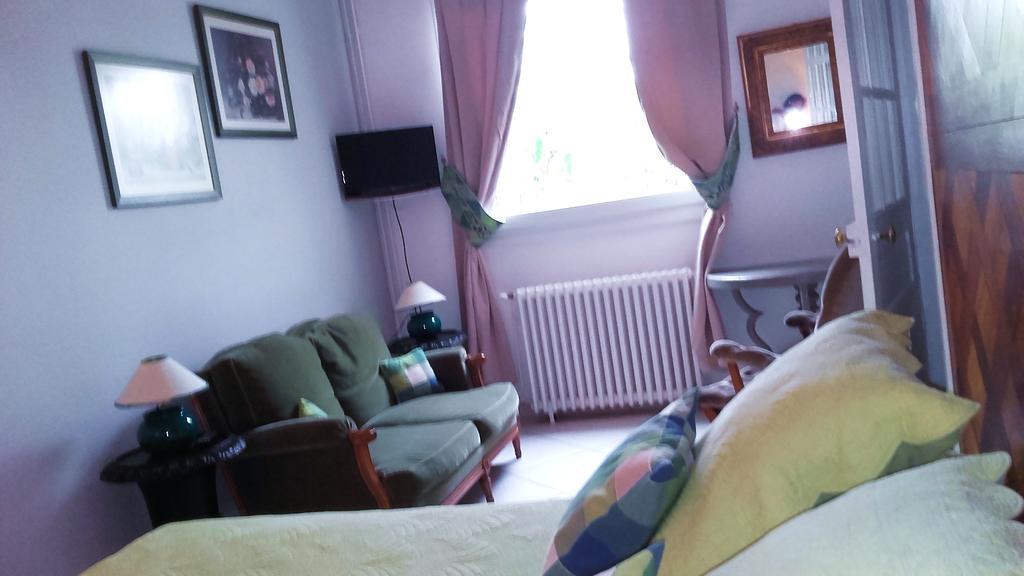 Le Vieux Vauvert Bed & Breakfast Rochecorbon Exterior photo