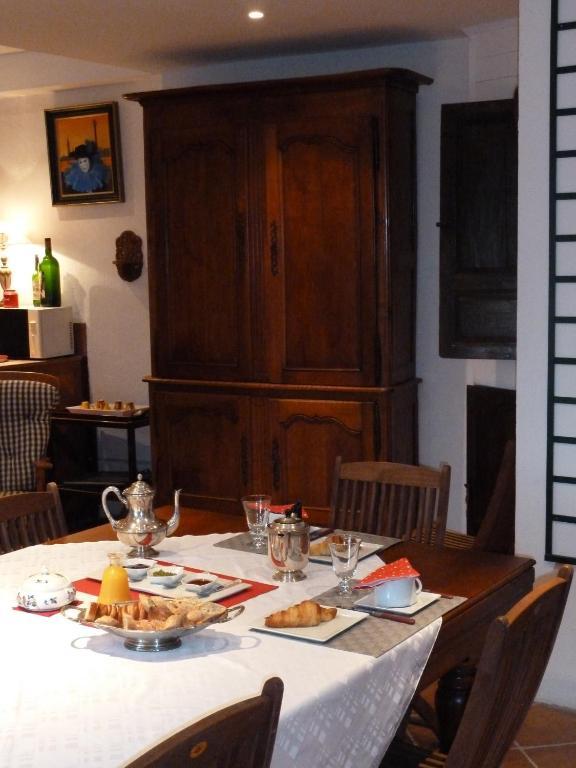 Le Vieux Vauvert Bed & Breakfast Rochecorbon Exterior photo