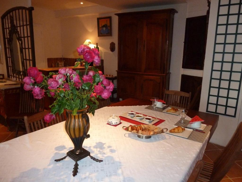 Le Vieux Vauvert Bed & Breakfast Rochecorbon Exterior photo