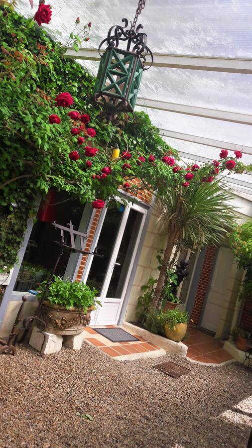 Le Vieux Vauvert Bed & Breakfast Rochecorbon Exterior photo