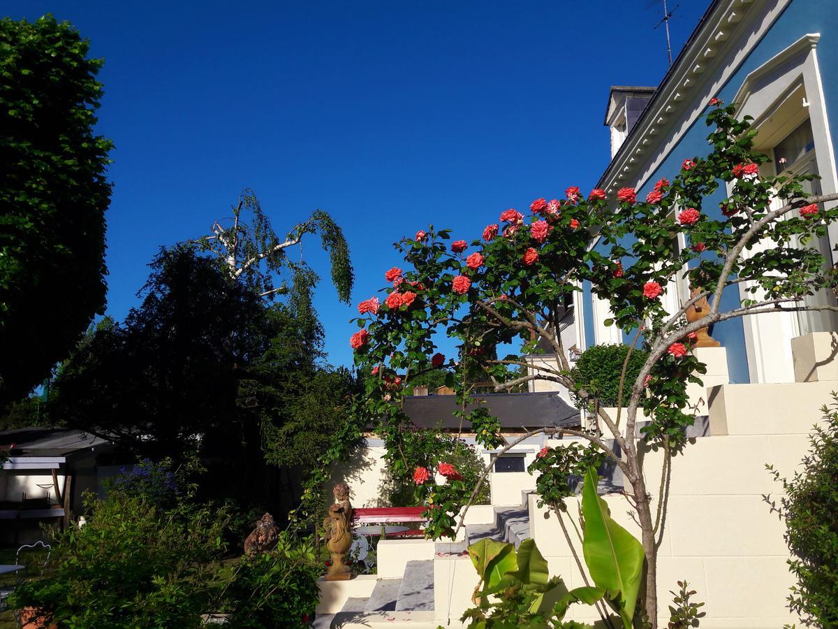 Le Vieux Vauvert Bed & Breakfast Rochecorbon Exterior photo